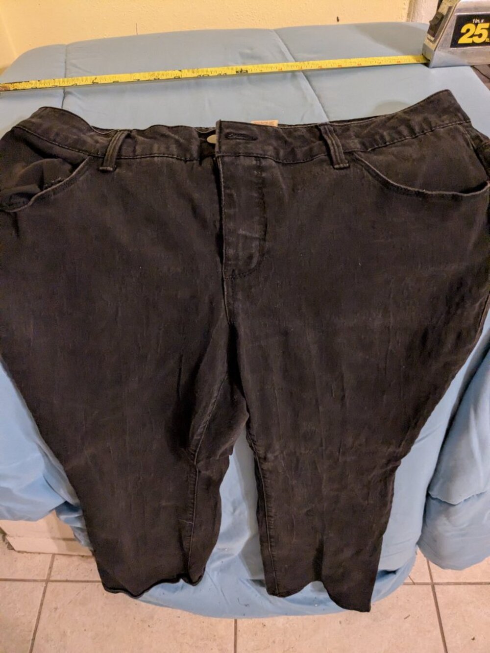 Black stretch jeans.